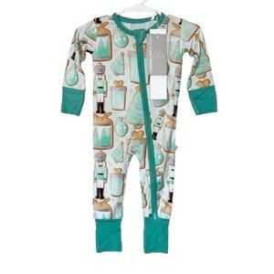Little Peanut Bamboo Green Nutcracker Zippie Sleeper, fold over feet and handed